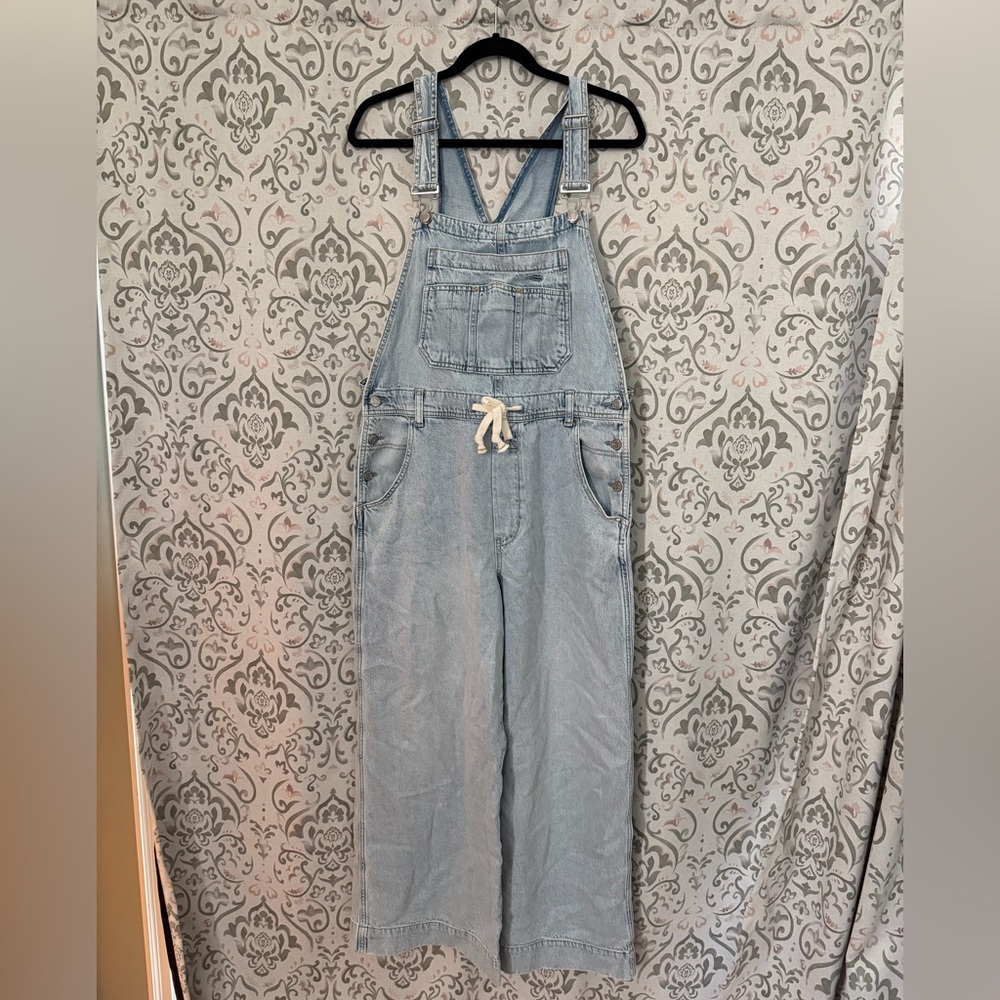 Light Wash Denim Overalls in Light Blue